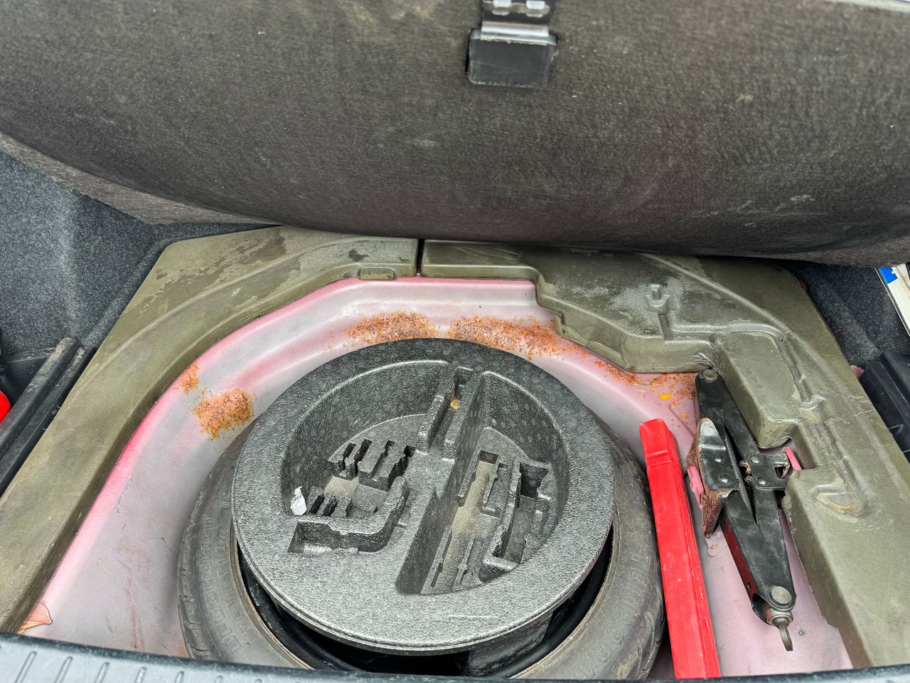 Toyota Tête de Cochon coffre