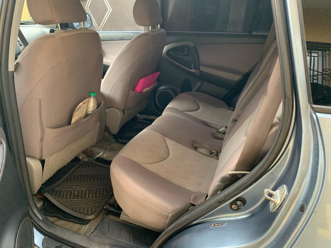 Toyota RAV4 vue arrière