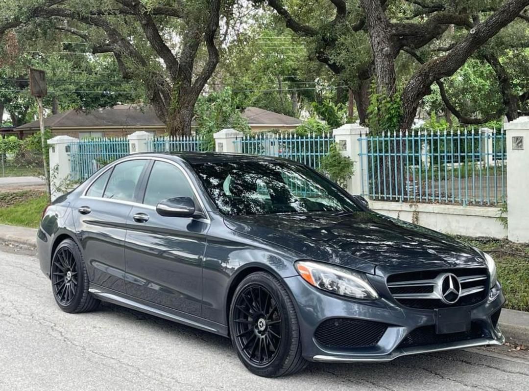 Mercedes C300 vue avant