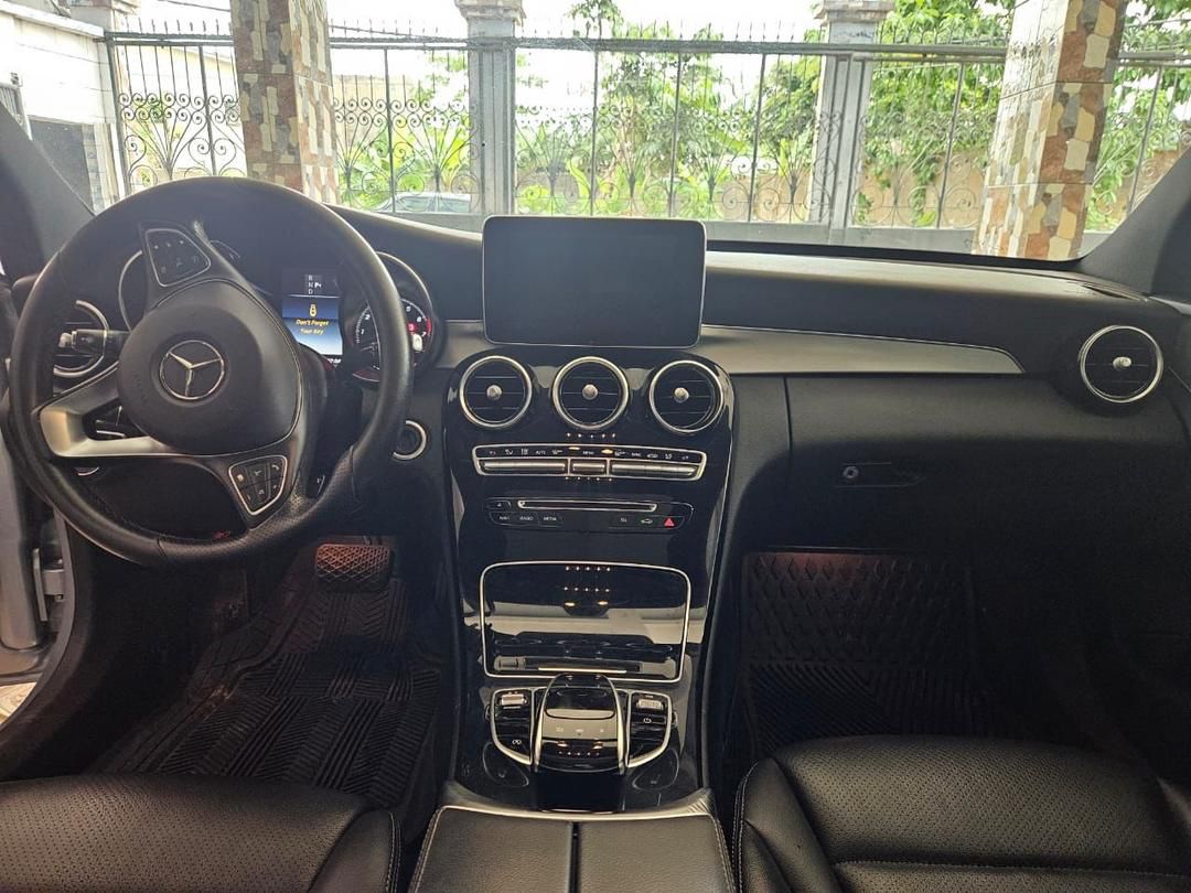 Mercedes C300 écran COMAND