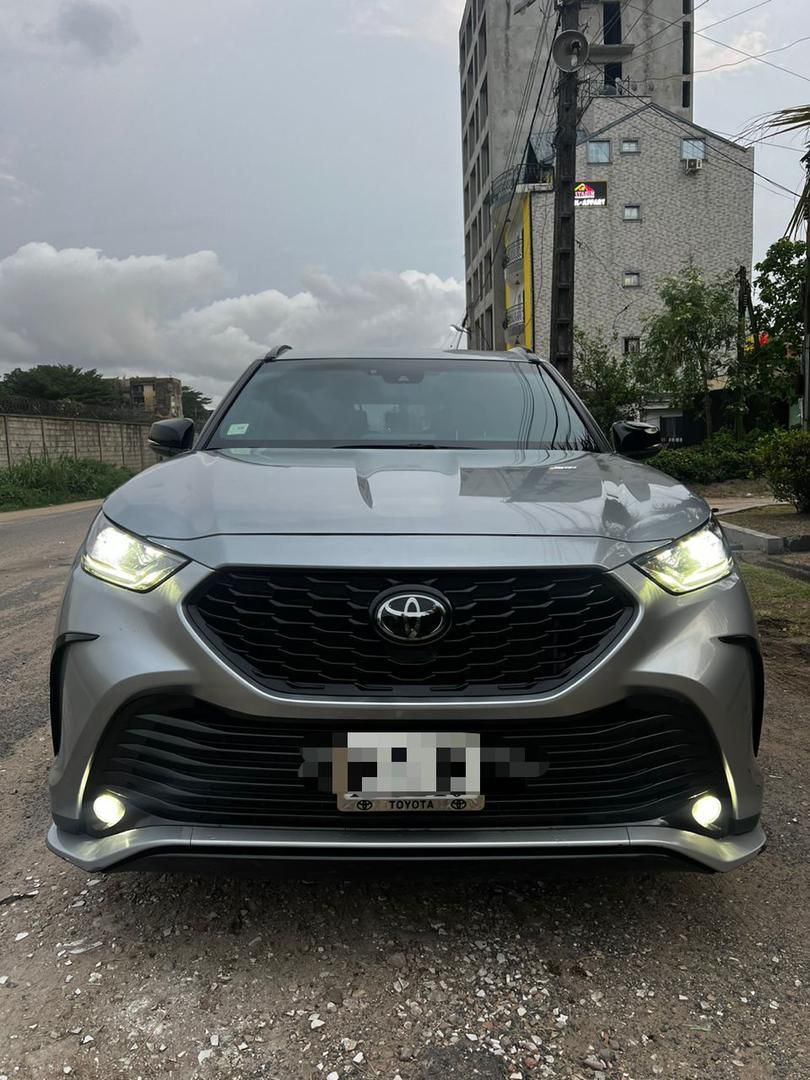 Highlander vue latérale